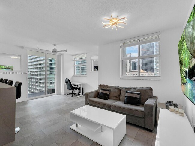 Building Photo - 1250 N Miami Ave Unit 1315 Rental