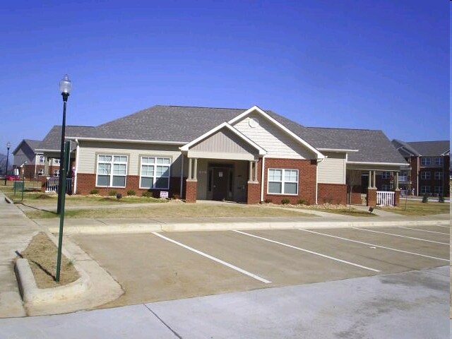 Photo - Chestnut Trace I