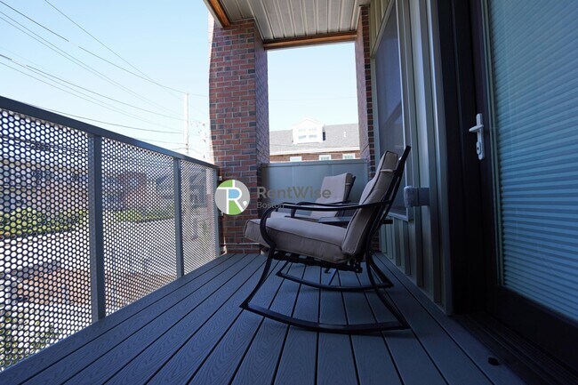 Building Photo - 400 Langley Rd Rental