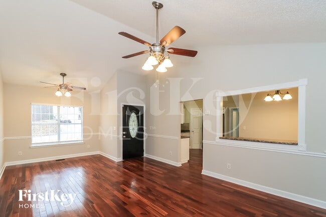 Photo - 139 Brooks Mill Ln