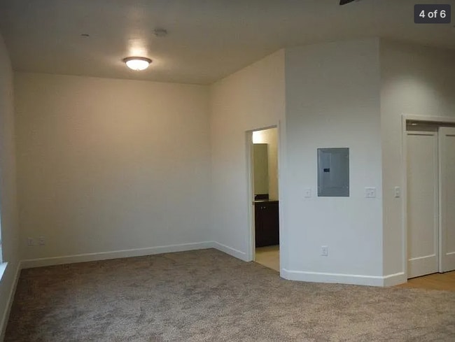 Photo - 223 N Irwin St