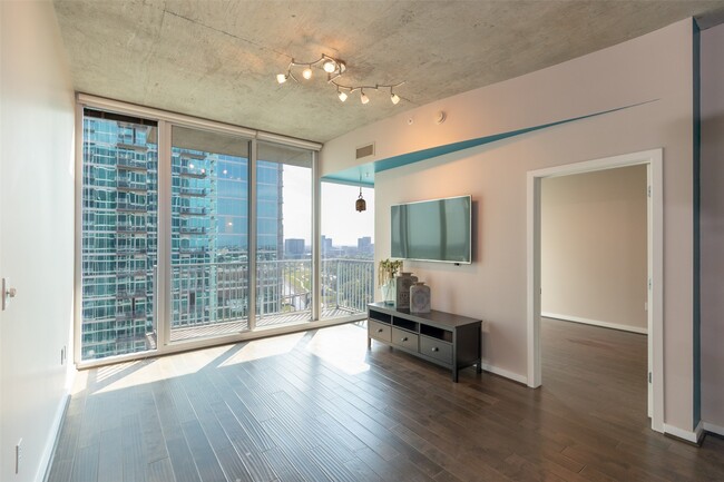 Building Photo - 5925 Almeda Rd Unit 11814