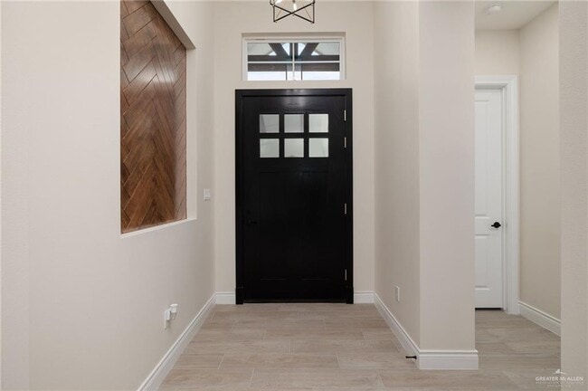 Photo - 22 Linva Ave