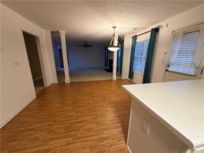 Photo - 6906 Wynmeadow Dr