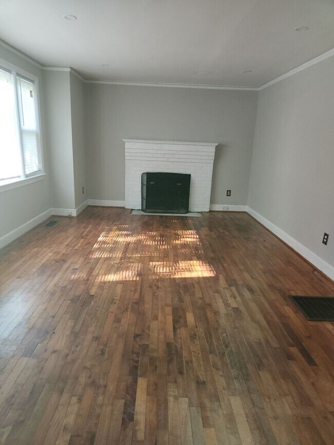 Photo - Charming 3 Bedroom 1 Bath