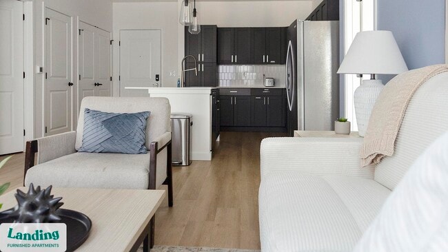 Photo - 650 N Main St Unidad 308