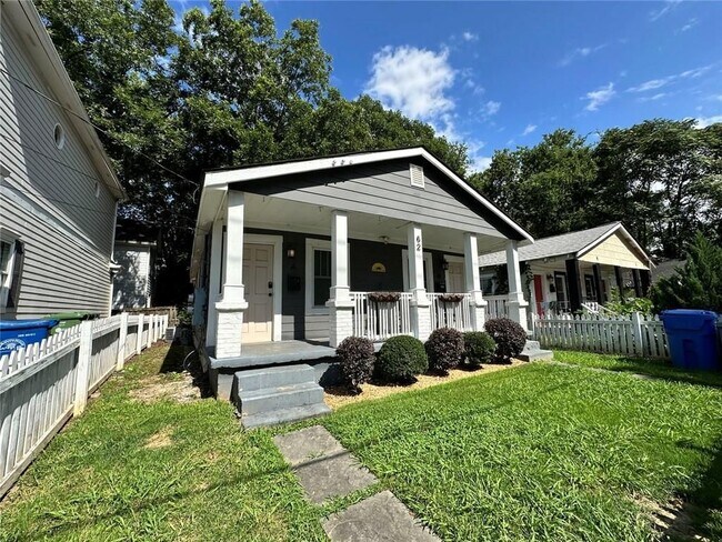 62 Chester Ave SE Unit A