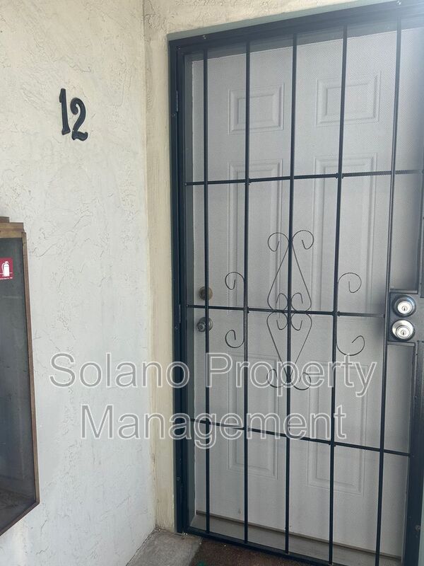 Building Photo - 766 E Tabor Ave Unit #12