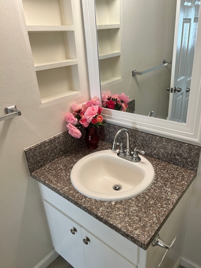 bathroom 1 - 825 S. Hobart Blvd.