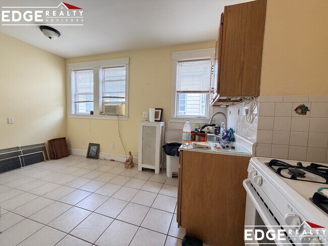 Photo - 232 Foster St Unit 3