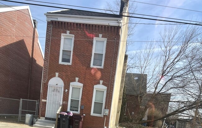 Building Photo - 1102 N Heald St Rental