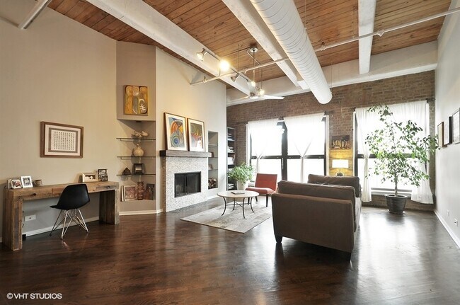 Photo - 1728 N Damen Ave Unit 208