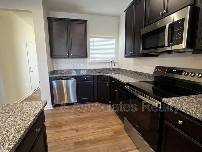 Photo - 1426 Cooper St