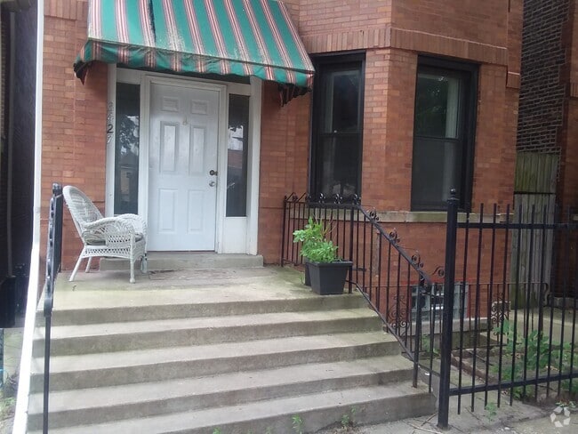 Building Photo - 3427 S Union Ave Unit 3427-1 Rental