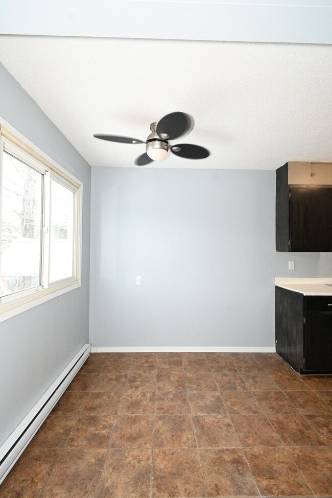 Photo - 2 bedroom in Prince George BC V2M 4M9