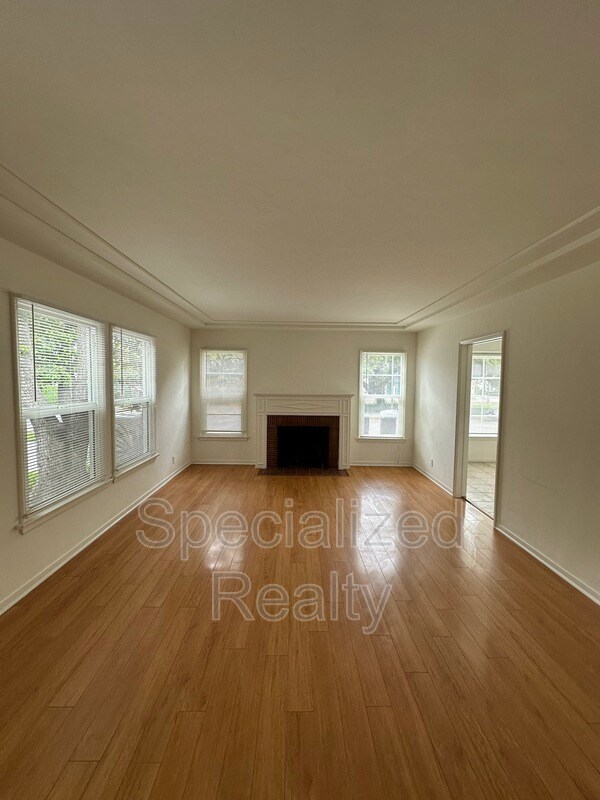 Photo - 769 E Doran St