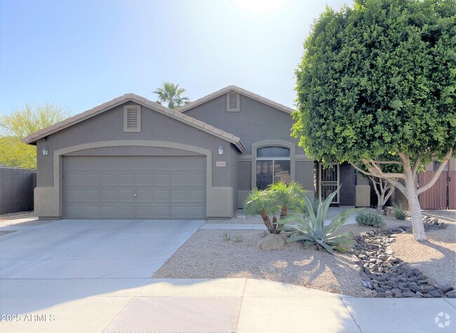 Building Photo - 1506 N Sierra Heights Rental
