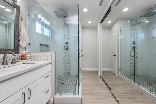 Photo - 1614 Marion Way W