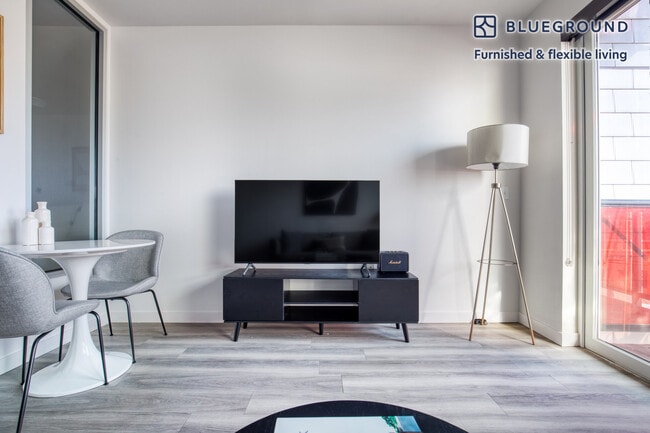 1530 Belmont Ave Unit SI FL4-ID262