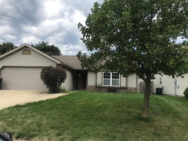Building Photo - 116 Triple Jay Dr