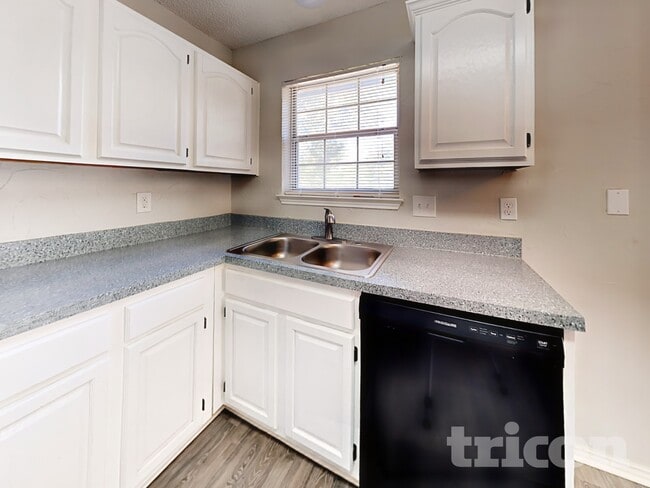 Photo - 900 Freshwood Ct