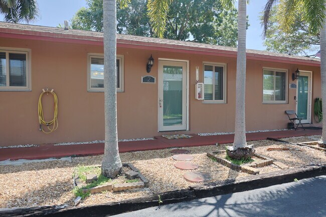Photo - Santa Cruz Apartments