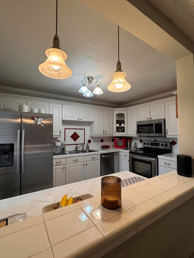 Photo - 16571 Blatt Blvd Unidad 105