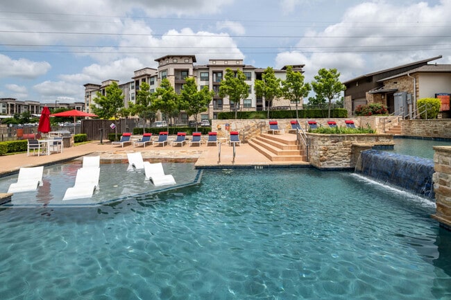 Photo - Villas on the Hill