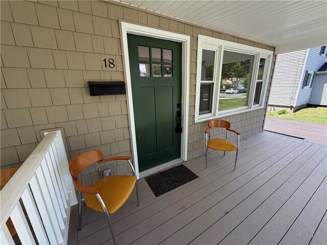 Photo - 18 Briggs Ave