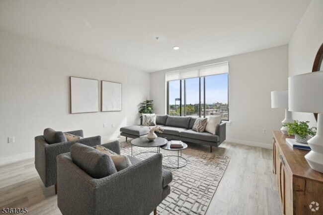 Building Photo - 45 S Grove St Unit 224 Rental