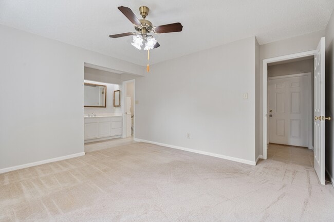 Photo - 200 Brookhaven Ct