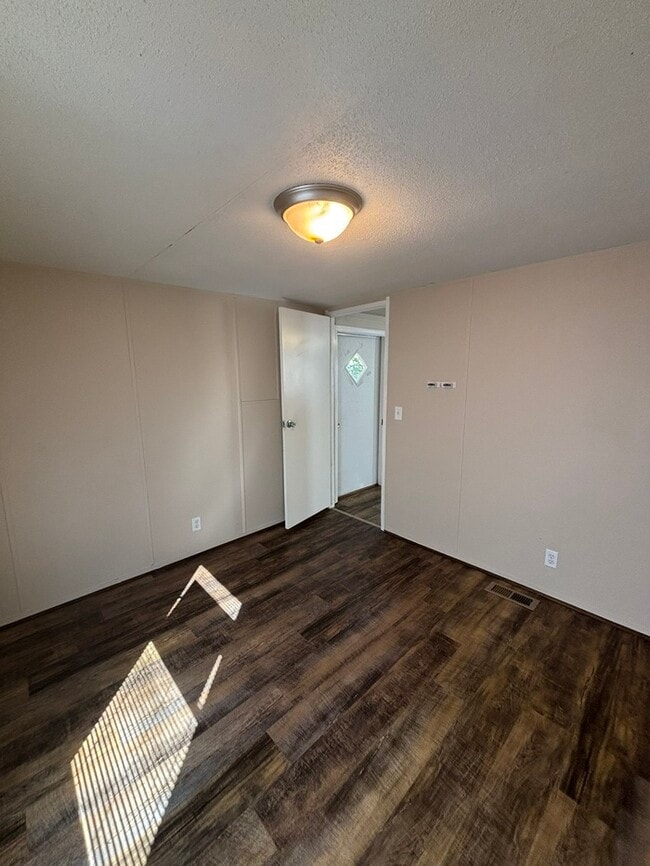 Photo - Triangle Mobile Home Park