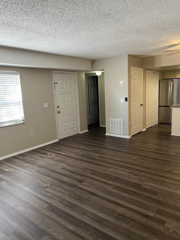 Photo - 143 Windtree Ln