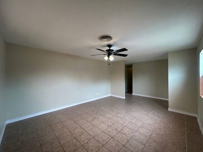 Photo - 1006 Laurel Dr