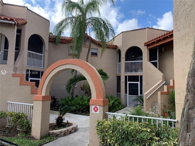 433 SW 86th Ave Unit 108