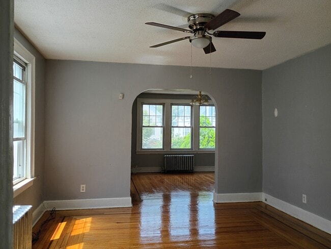 Building Photo - 257 Sheffield Ave Rental