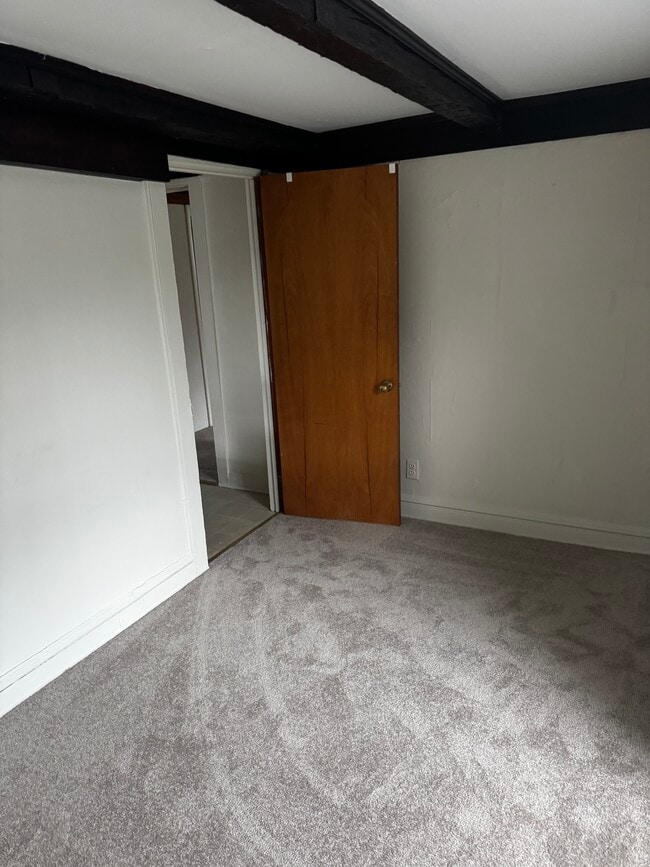 Building Photo - 29 Kenyon St Unit 2nd floor rear