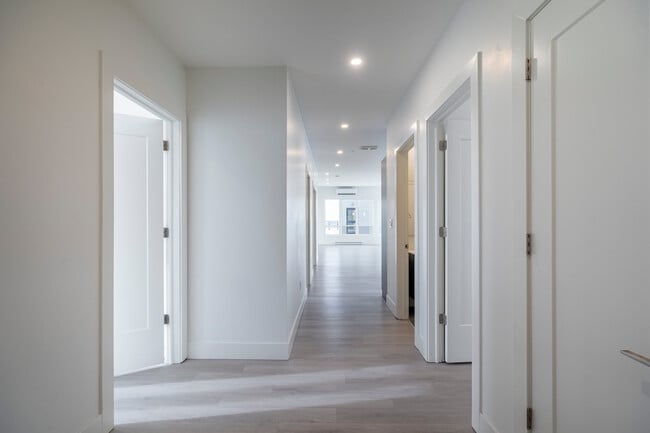 Photo - 172 North Unit 1