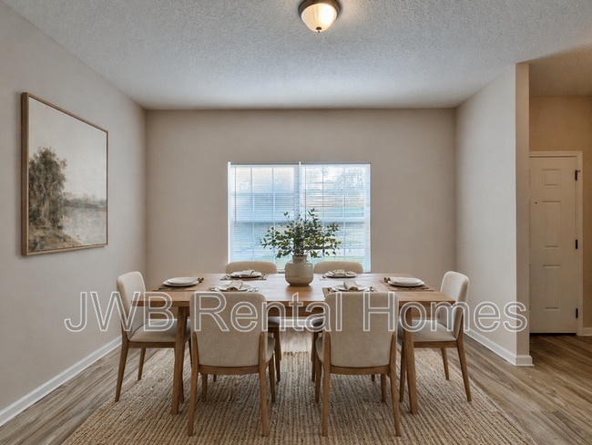 Photo - 4524 Victor St