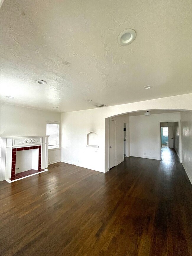 Photo - 219-219 N Tennant St Unit 217