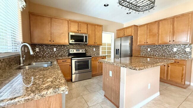 Photo - 2714 E Birchwood Pl