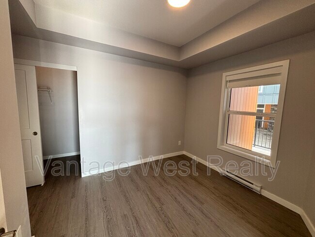 685-685 Boynton Pl