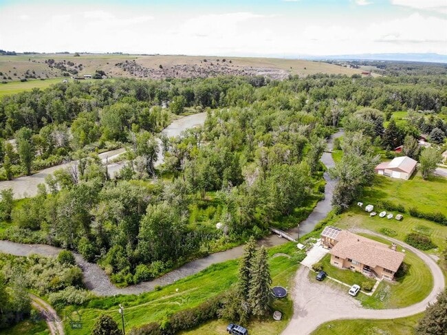 Photo - 148 Eagle Fjord Rd Unidad A Upper