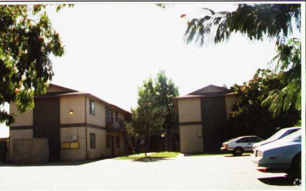Photo - 228 McFarland St