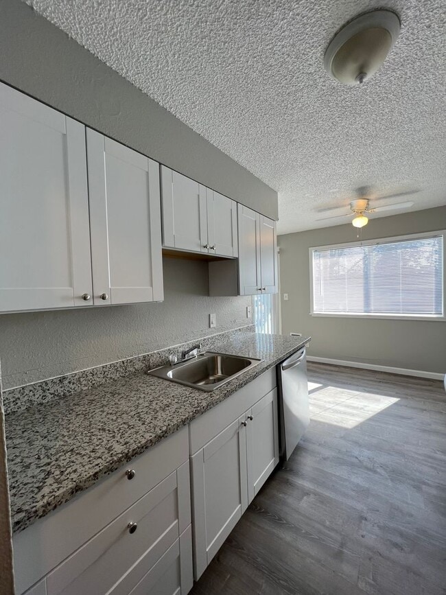 Building Photo - Treecrest 162nd Rental