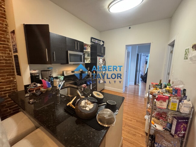 Photo - 237 Northampton St Unit 1