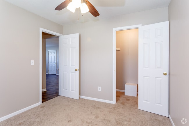 2BR, 1BA Updated - 745 SF