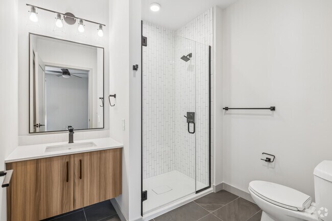 2BR, 2BA - 1,098SF - Bathroom