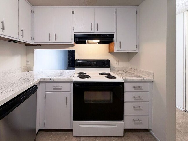 Photo - 2685 Woodstone Pl