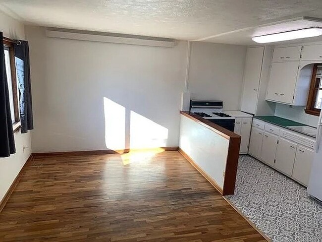 Photo - 1 Bedroom Apartment Available Now!
